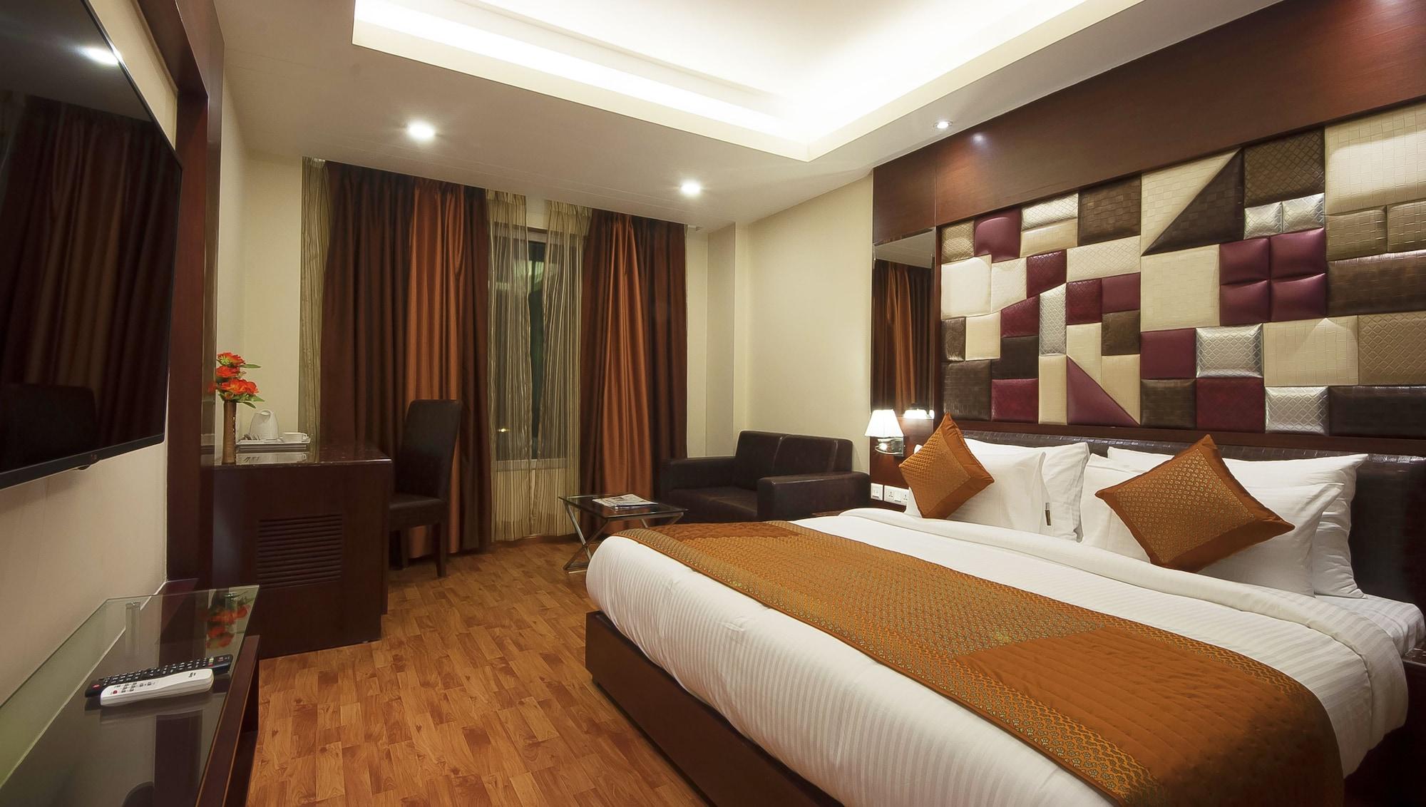 Hotel Golden Grand Делі Екстер'єр фото