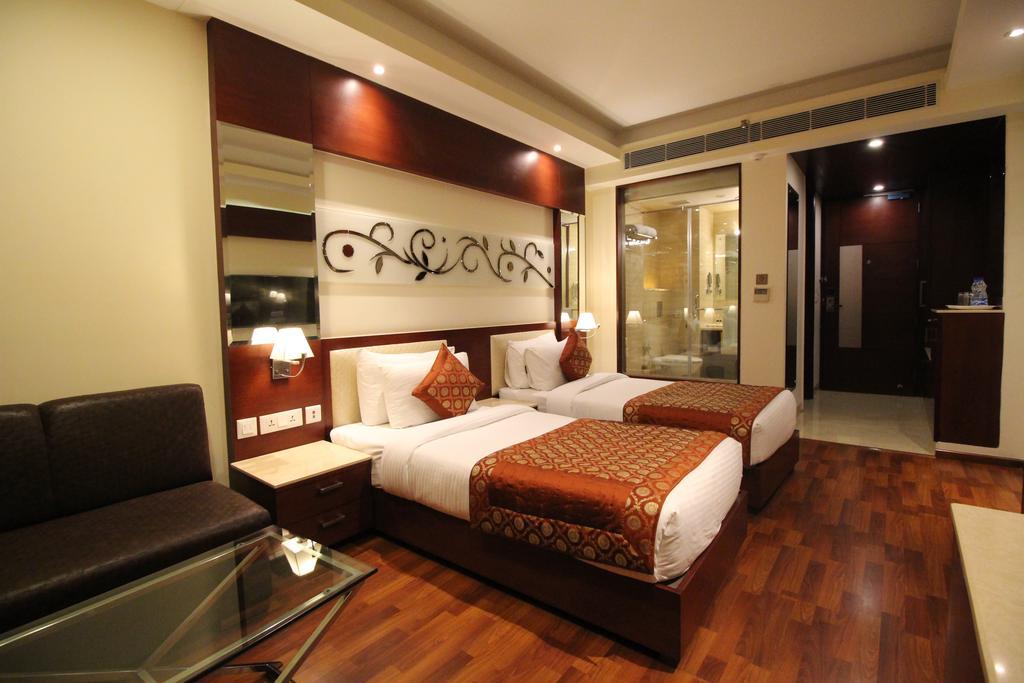 Hotel Golden Grand Делі Екстер'єр фото