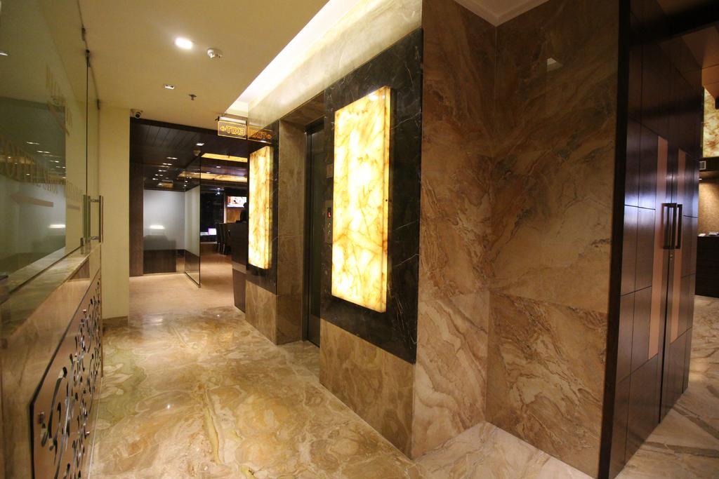 Hotel Golden Grand Делі Екстер'єр фото