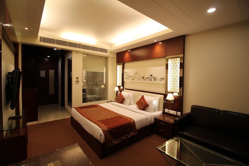 Hotel Golden Grand Делі Екстер'єр фото