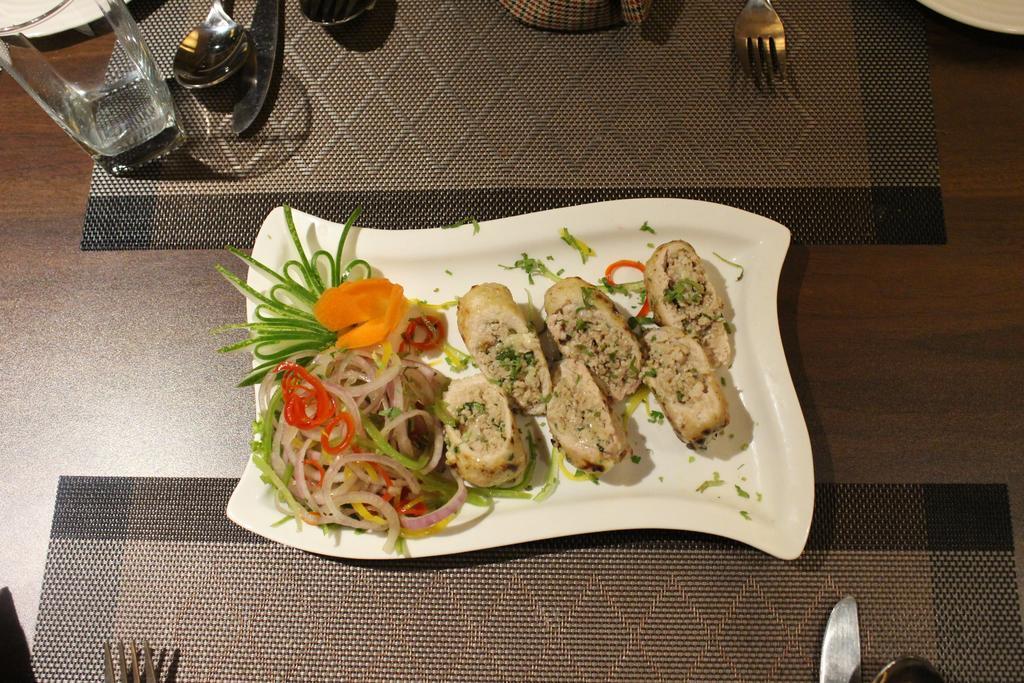 Hotel Golden Grand Делі Екстер'єр фото